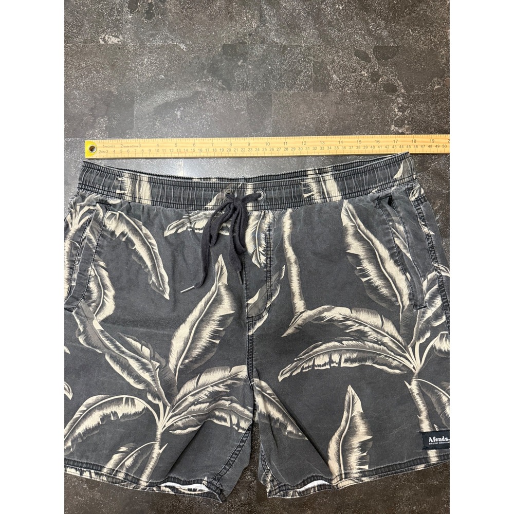 Afends Mens Tropical Banana Leaf Cotton Shorts Black Size 36 Hawaiian
Hawaiian - Picture 8 of 9